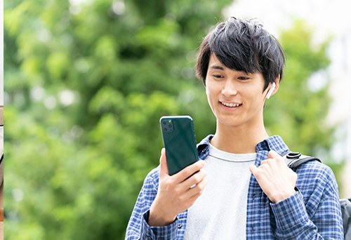 通勤・移動中にポッドキャストを聴く人